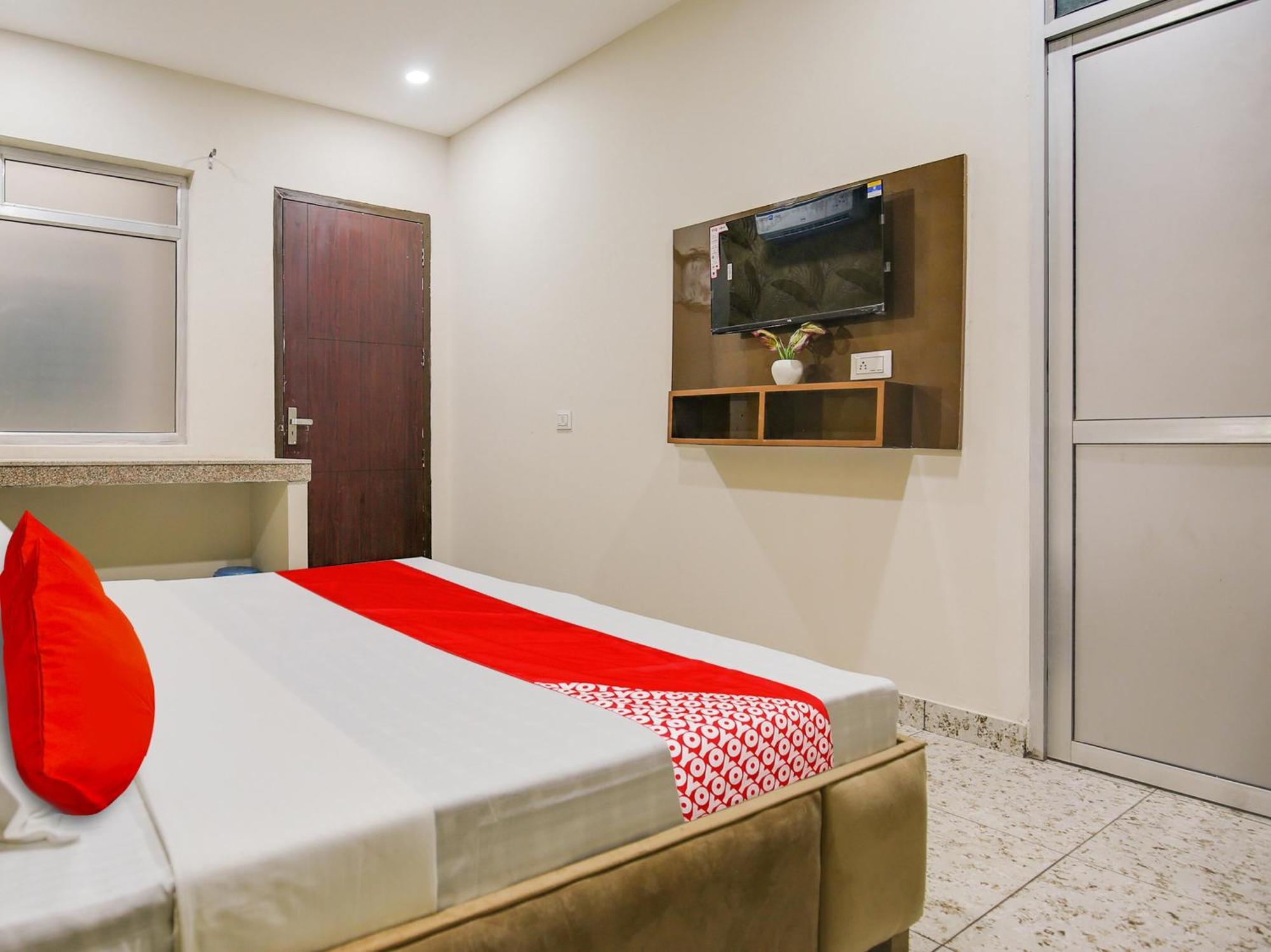 Hotel O Silver Sky Ludhiana Exterior photo